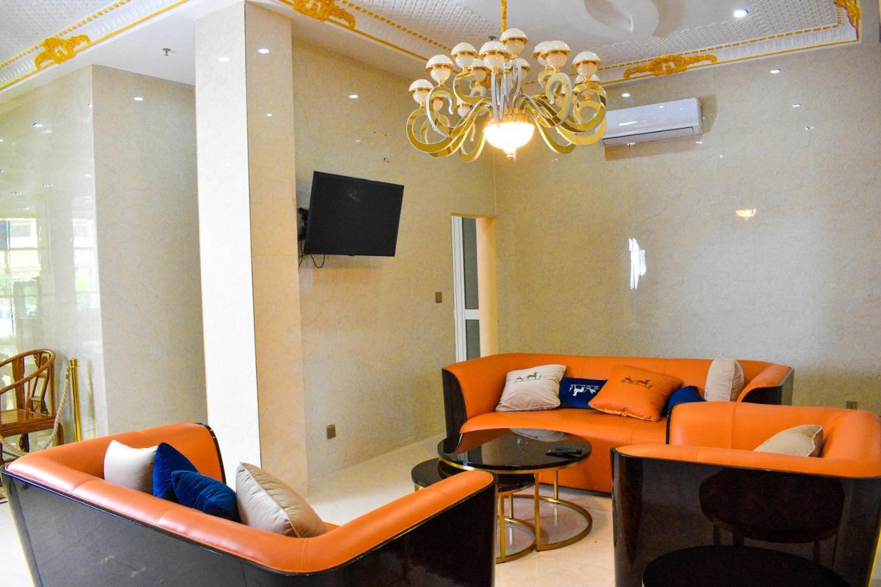 Sami Hotel Уагадугу Екстериор снимка