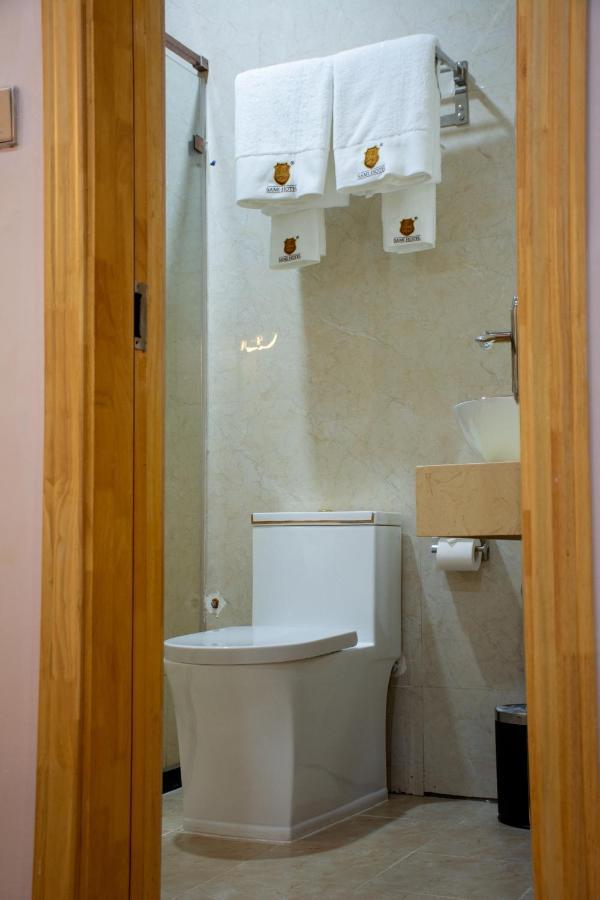 Sami Hotel Уагадугу Екстериор снимка